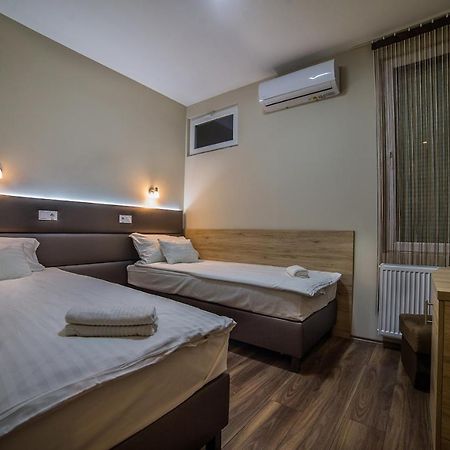 Sztár Motel Étterem Balassagyarmat Exterior foto